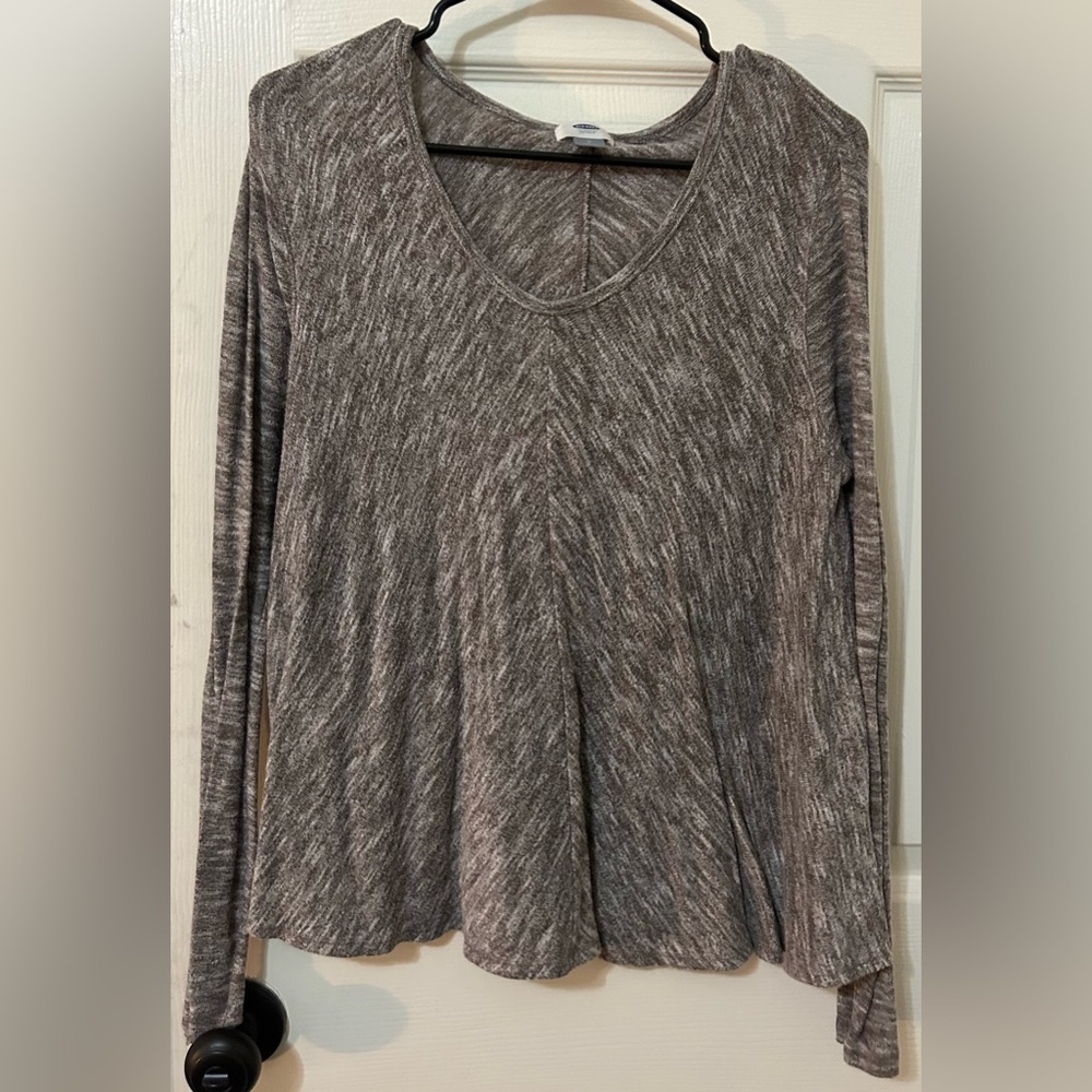 Old Navy V-neck Pheasant Top